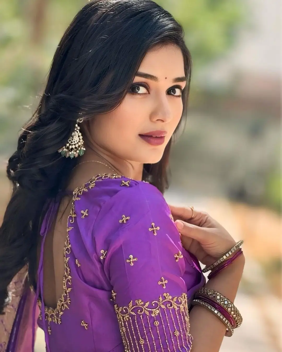 ETV Actress Priyanka Jain Wearing Violet Saree Blouse